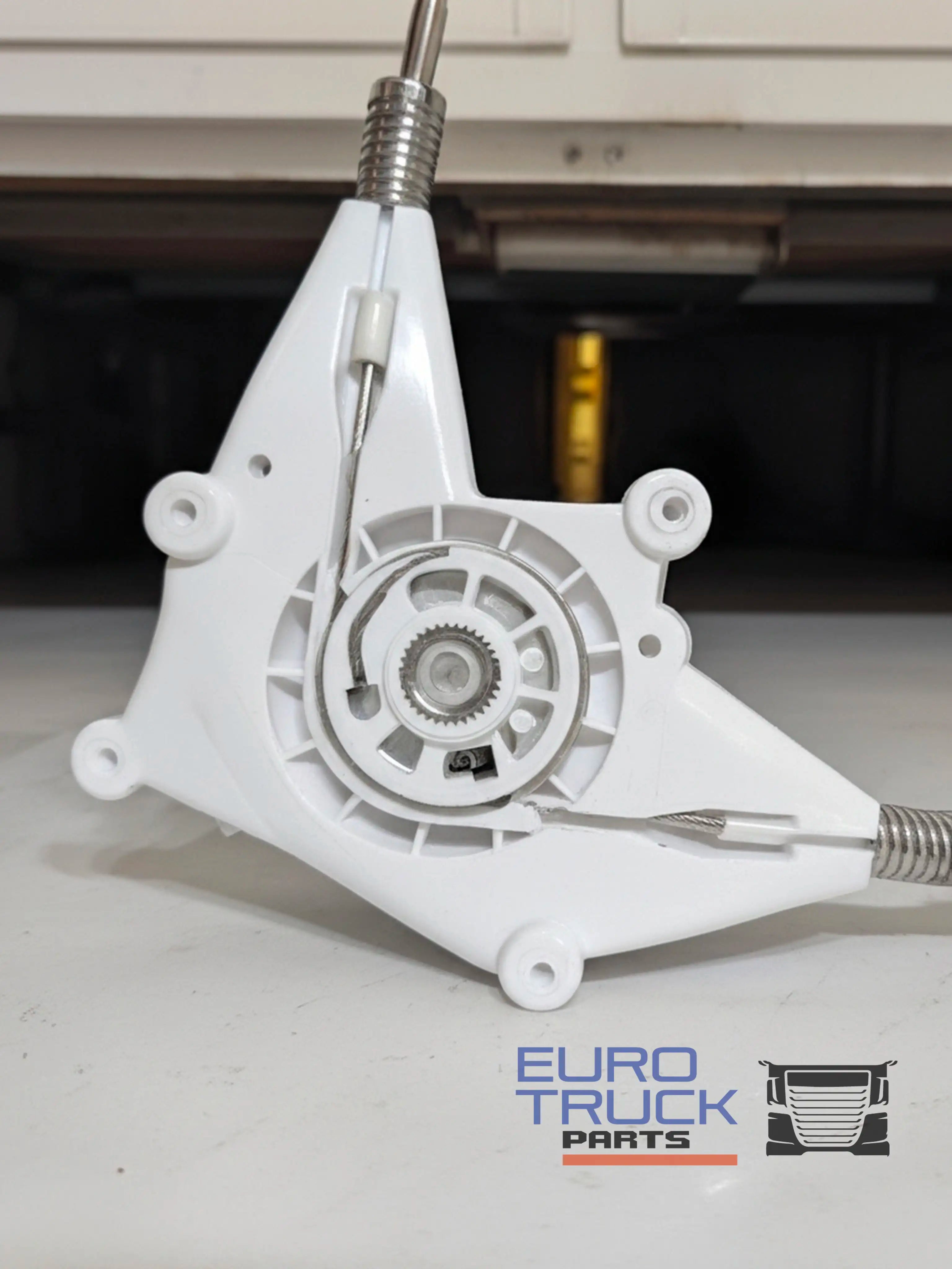 L/H WINDOW REGULATOR WITHOUT MOTOR FOR DAF CF